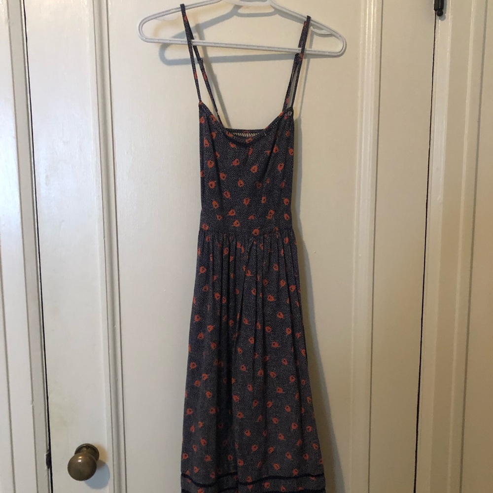 Very cute dress.